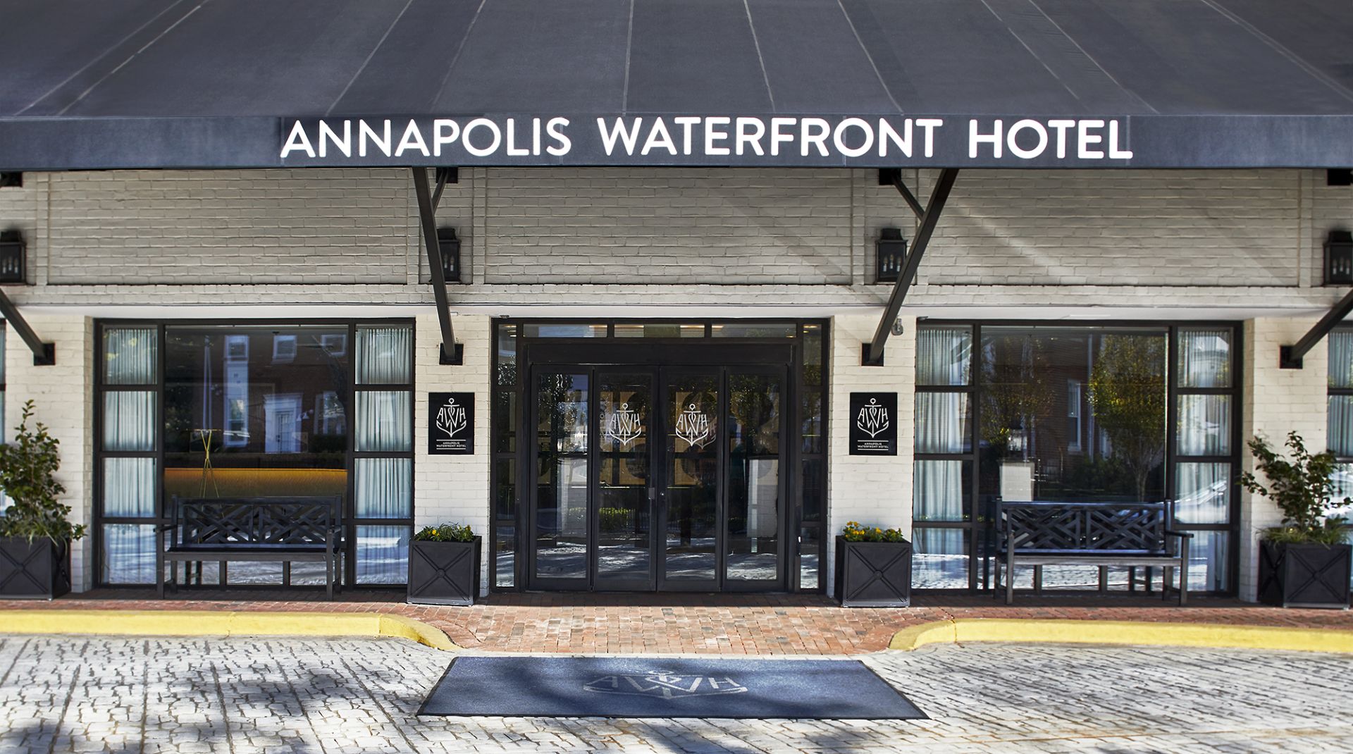 Annapolis Waterfront Hotel Entrance