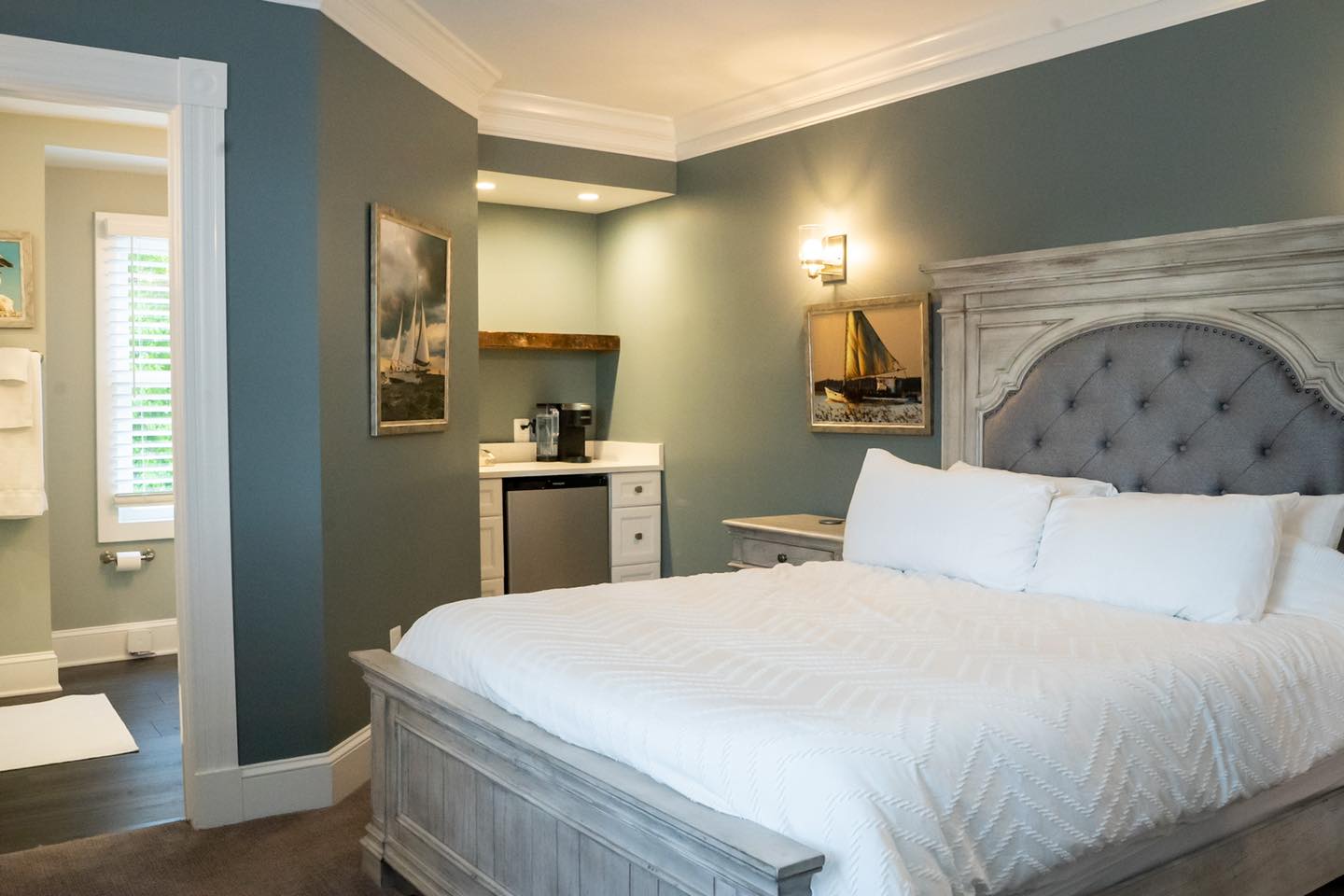 Capital Hotel Guest Room 3